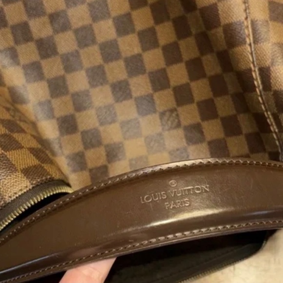 LOUIS VUITTON Portobello Bag - Picture 5 of 13